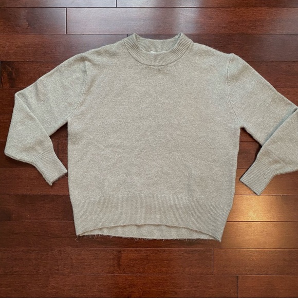 H&M Conscious Ladies’ Fine Knit Sweater in Light Grey Melange, Size S - Picture 2 of 8